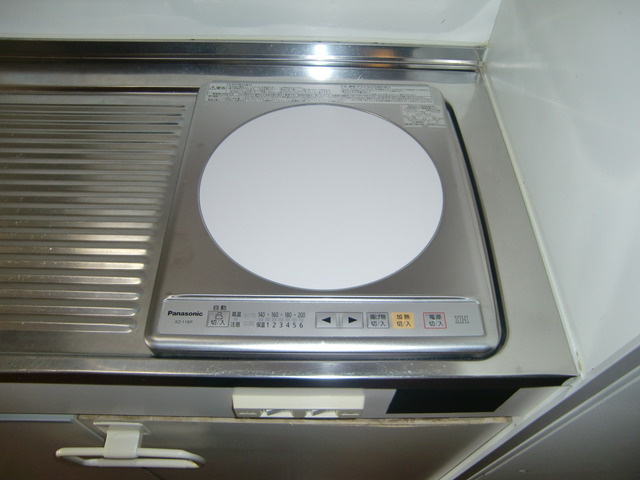 カグラハウス(旧サンボックス御影)のエントランス|ＩＨコンロ