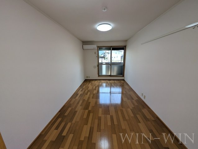 エミール大岩の居間・リビング