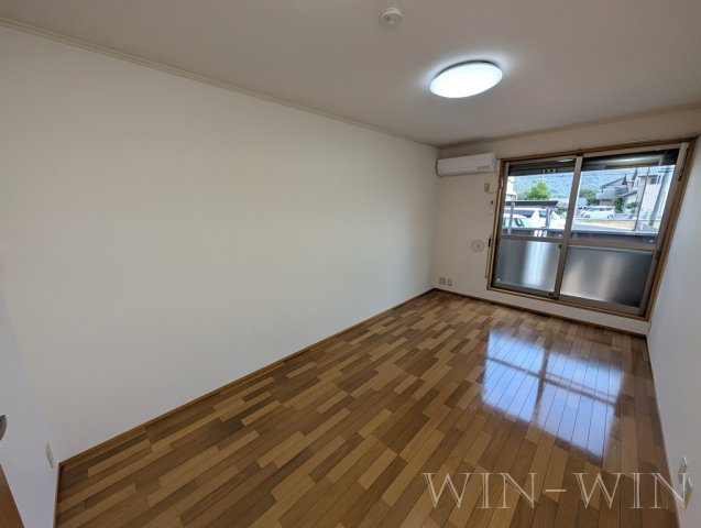 エミール大岩の寝室