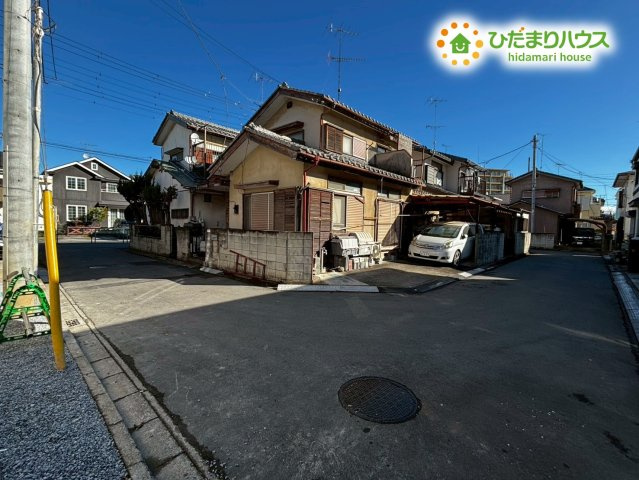 鴻巣市吹上　新築戸建　グラファーレ01の前面道路含む現地写真