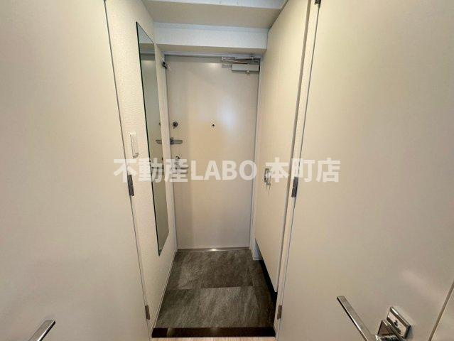 セレニテ難波グランデノールの玄関