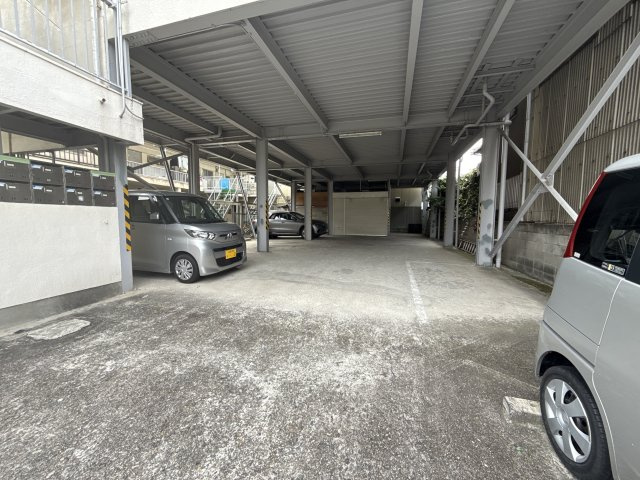 たくみマンションの駐車場