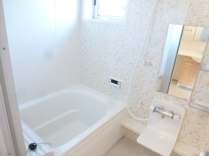 アルドーレ　Aの浴室