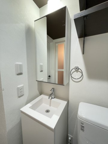 ルーエ南小岩の独立洗面台