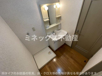【独立洗面台】 | パストラル柳丸Ⅰ | 同タイプのお部屋の写真。現況優先