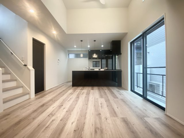 武岡4丁目　S-pasio　A棟の居間・リビング|※イメージ
上部吹抜けのある14帖のリビングです。