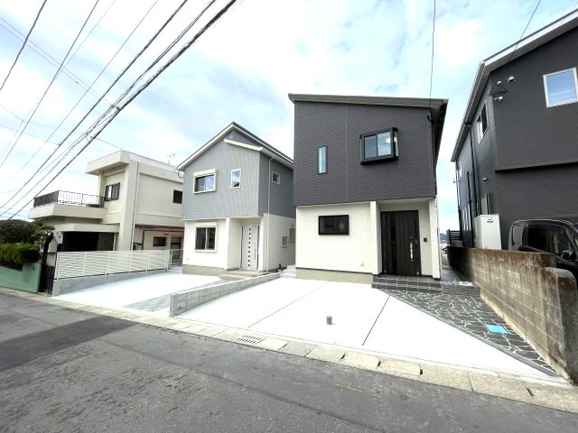 武岡4丁目　S-pasio　A棟の前面道路含む現地写真|前面道路は幅員6.0ｍ。