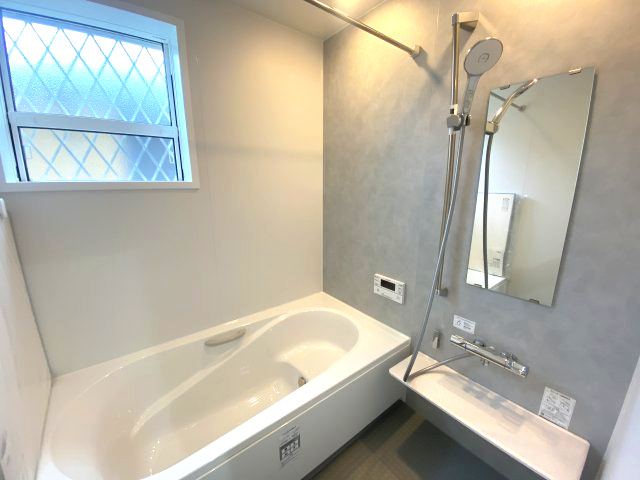 武岡4丁目　S-pasio　A棟の浴室|浴室暖房乾燥機付きのシステムバスルームは半身浴も楽しめるエコベンチ浴槽です。節水にも効果的です。