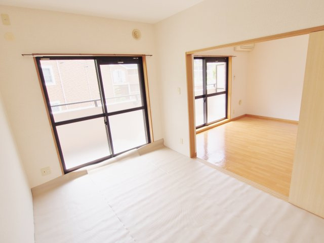 エスポワール羽田の和室