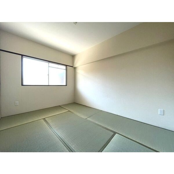 第1コーポ小菅の和室