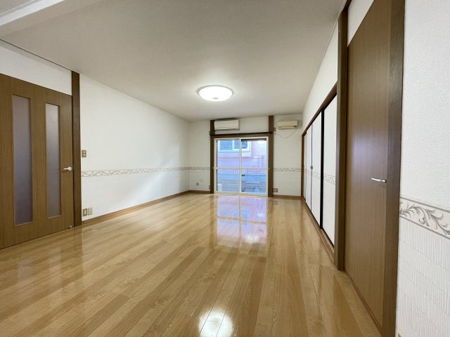 八戸市大字湊町字鮫ノ口の居間・リビング