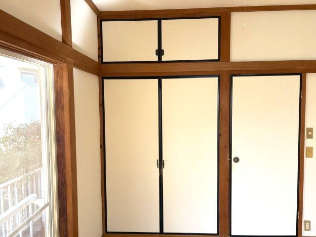 しろがねハイツの和室