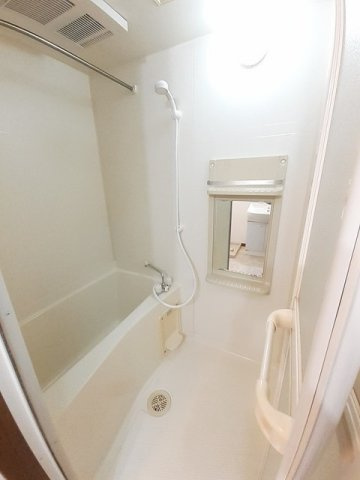 カーサ・デ・ナカスジの浴室|コンパクトで使いやすいお風呂です