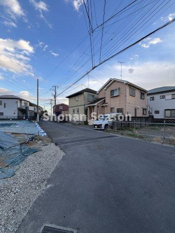 【周辺】 | 茅ヶ崎駅へのアクセスも良好なJR「寒川」駅徒歩１４分のフラットアプローチ◎
小・中学校近く、お買い物便も良好ですよ♪