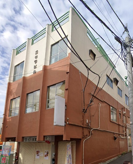 コヤマビルの外観