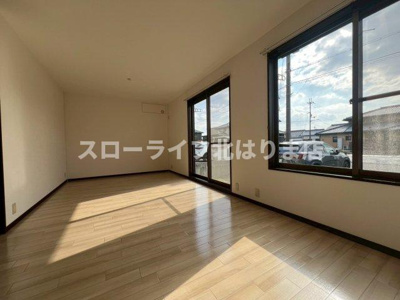 【居間・リビング】 | ロイヤルハイツⅡ