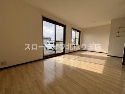 【居間・リビング】 | ロイヤルハイツⅡ