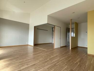 【居間・リビング】 | テルツォ南新在家