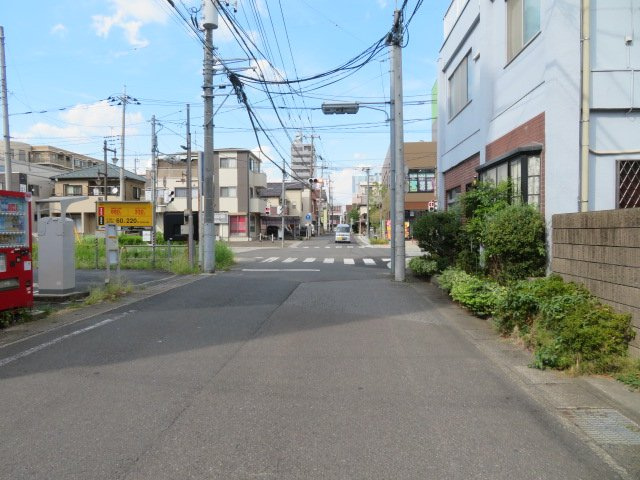 春日部市粕壁東１丁目のビル