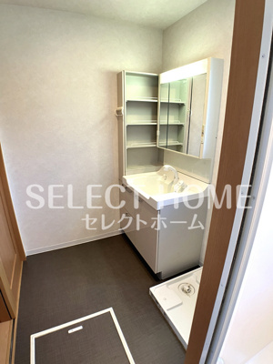  | ヴィレッジ四つ葉のクローバー