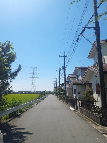 鴻巣市糠田の売地の前面道路含む現地写真|2025年9月7日 AM11:45頃撮影。