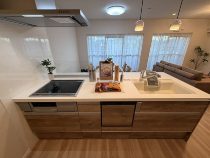 【キッチン】シャトレ愛松一宮Ⅱ 