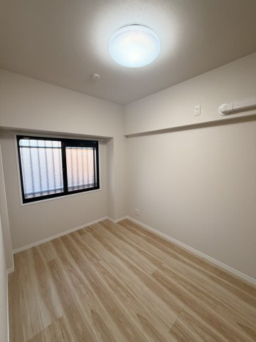 【洋室】シャトレ愛松一宮Ⅱ 