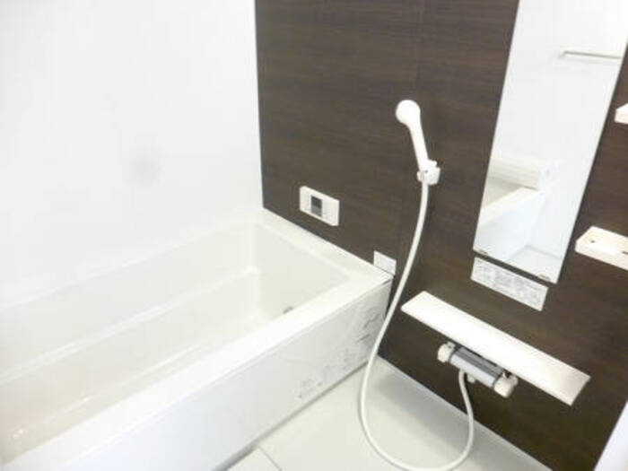 エレンシア　Ａの浴室