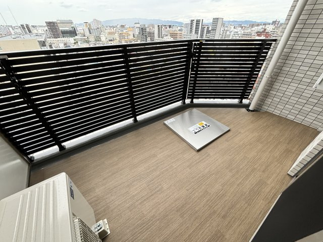 プレジオ西中島ASIANのバルコニー