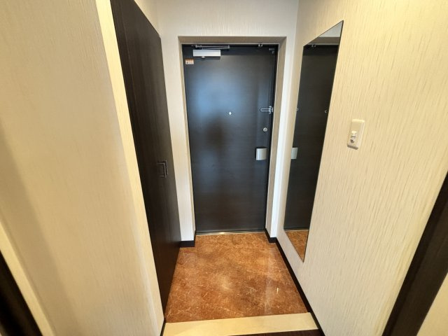 プレジオ西中島ASIANの玄関