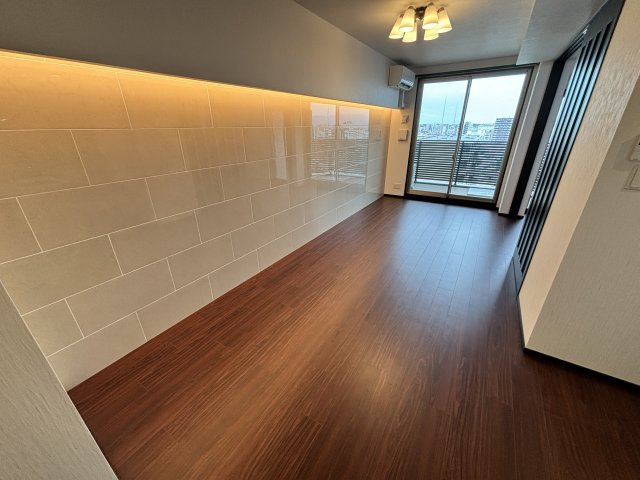 プレジオ西中島ASIANの居間・リビング