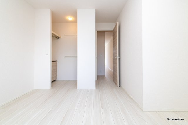 ヘシレ中御所の洋室|写真は同じ建築会社の近い間取りのものです。参考にご覧ください。