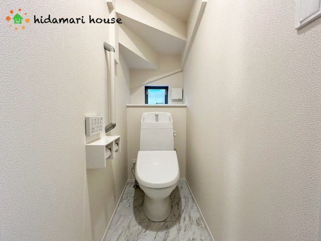 西区プラザ　新築戸建　ハートフルAの独立洗面台