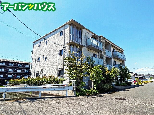 グリーンコート成和の外観