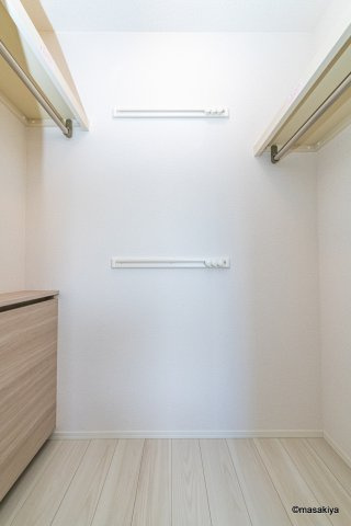 ヘシレ中御所の収納|写真は同じ建築会社の近い間取りのものです。参考にご覧ください。