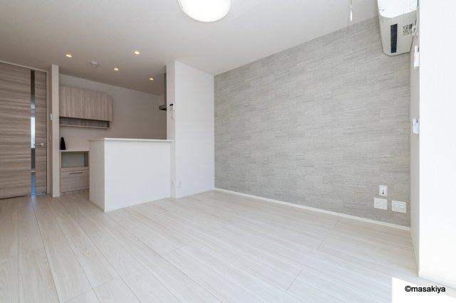 ヘシレ中御所の居間・リビング|写真は同じ建築会社の近い間取りのものです。参考にご覧ください。