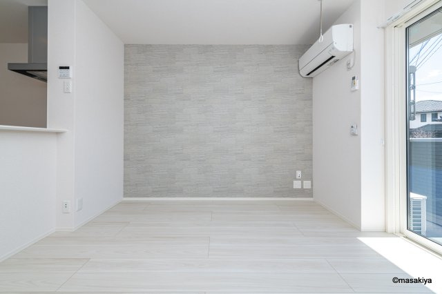 ヘシレ中御所の居間・リビング|写真は同じ建築会社の近い間取りのものです。参考にご覧ください。