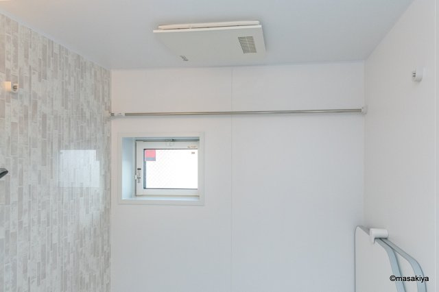 ヘシレ中御所の浴室|写真は同じ建築会社の近い間取りのものです。参考にご覧ください。