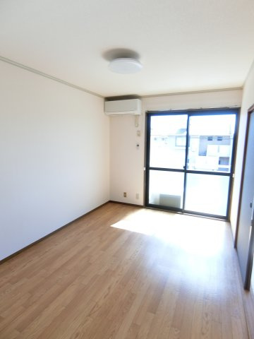 セジュールK&T Ⅳの洋室