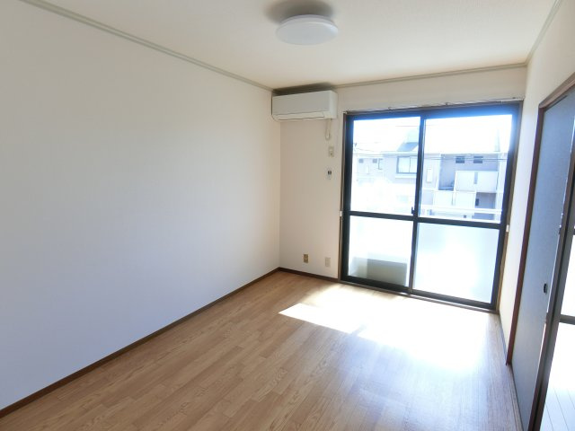 セジュールK&T Ⅳの洋室