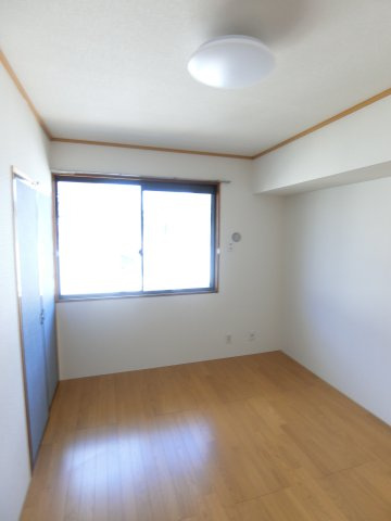 セジュールK&T Ⅳの洋室