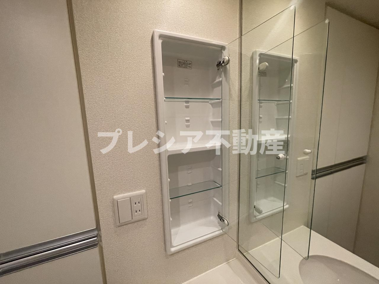 甲子園三番町ハイツの収納