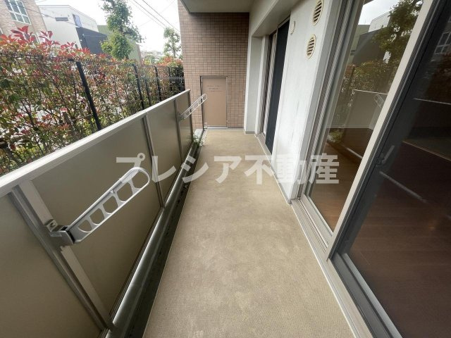 甲子園三番町ハイツのバルコニー