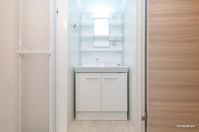 ヘシレ中御所の洗面所|写真は同じ建築会社の近い間取りのものです。参考にご覧ください。