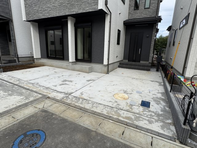 市川市宮久保４丁目新築戸建【宮久保小学校：9分】の駐車場|B号棟駐車スペース・2台駐車可