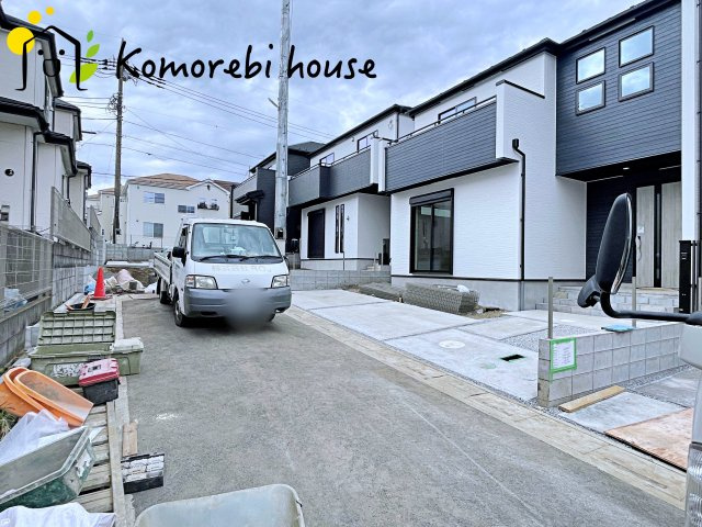 上尾市大谷本郷　8期　新築一戸建て　グラファーレ　03の前面道路含む現地写真|2025/11/1　撮影