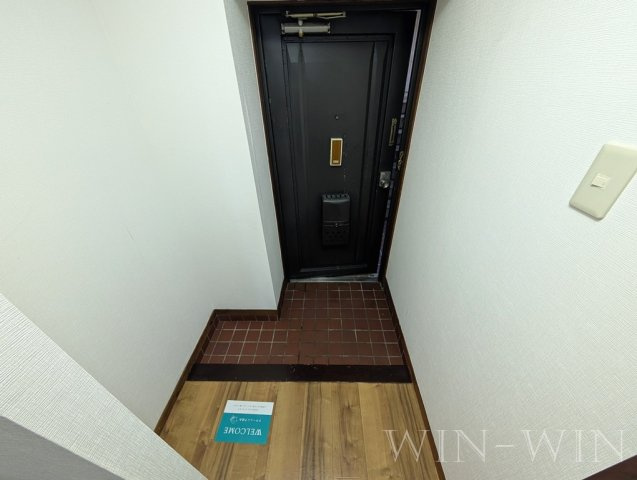 ハイシティ南松山の玄関