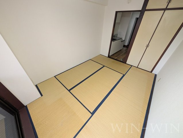 ハイシティ南松山の和室