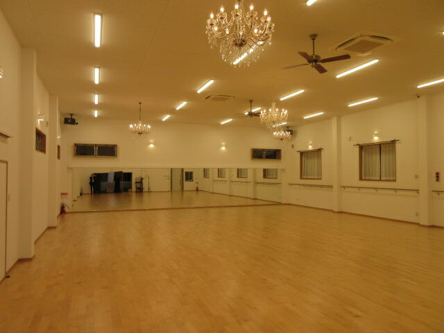 中久喜貸店舗のロビー