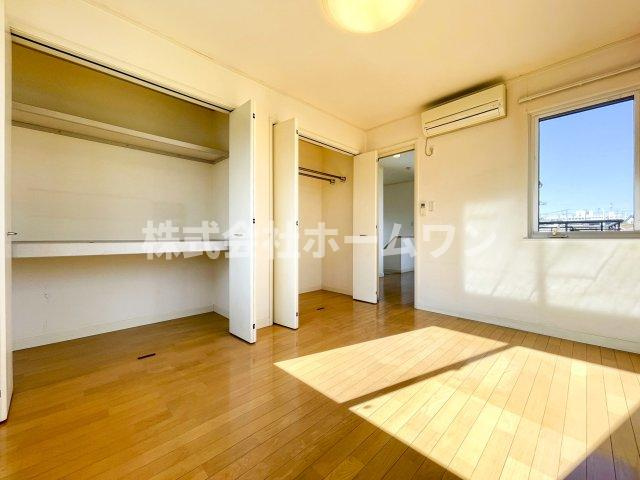 羽村市羽中2丁目　中古戸建の洋室|広々とした洋室です